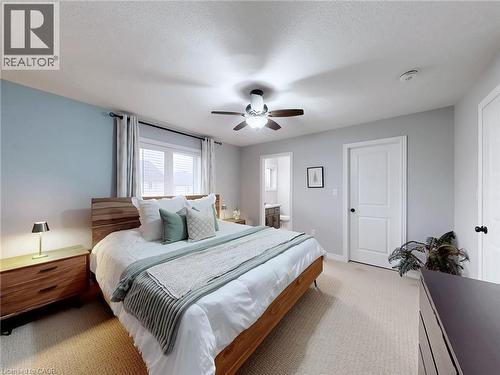 33 Marshall Drive, Guelph, ON - Indoor Photo Showing Bedroom