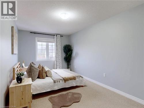 33 Marshall Drive, Guelph, ON - Indoor Photo Showing Bedroom