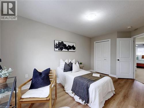 33 Marshall Drive, Guelph, ON - Indoor Photo Showing Bedroom