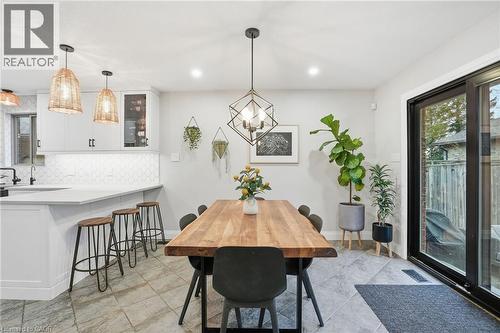 17 Krieghoff Drive, Hamilton, ON - Indoor Photo Showing Dining Room