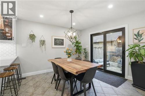 17 Krieghoff Drive, Hamilton, ON - Indoor Photo Showing Dining Room