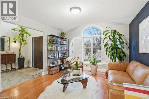 17 Krieghoff Drive, Hamilton, ON - Indoor Photo Showing Living Room