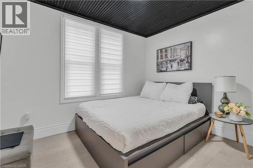 445 Moore Street, Cambridge, ON - Indoor Photo Showing Bedroom