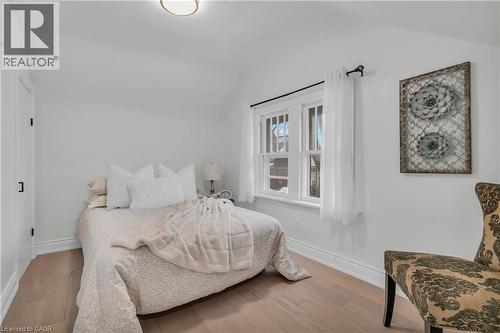445 Moore Street, Cambridge, ON - Indoor Photo Showing Bedroom