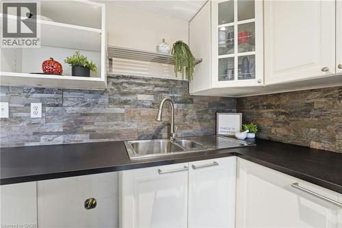 430 Winniett Street, Caledonia, ON - Indoor Photo Showing Kitchen With Double Sink