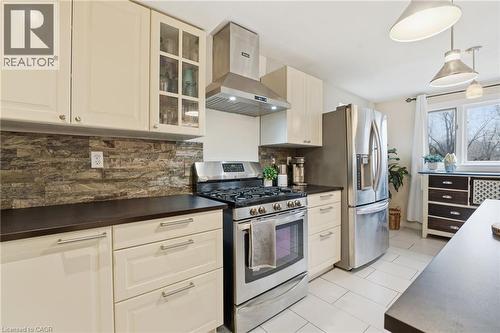 430 Winniett Street, Caledonia, ON - Indoor Photo Showing Kitchen