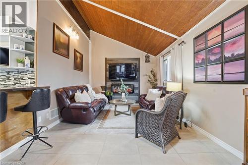 430 Winniett Street, Caledonia, ON - Indoor