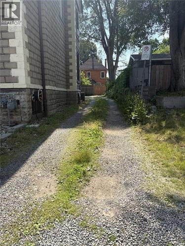 49 Myrtle Avenue, Hamilton, ON 
