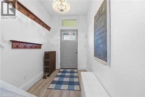 17 Minto Avenue, Hamilton, ON - Indoor Photo Showing Other Room