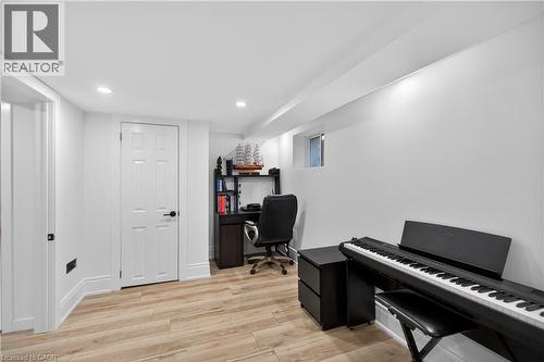 486 East 38Th Street, Hamilton, ON - Indoor Photo Showing Other Room