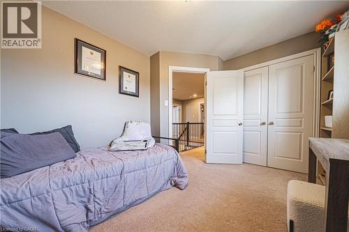 19 Liuna Court, Hamilton, ON - Indoor Photo Showing Bedroom
