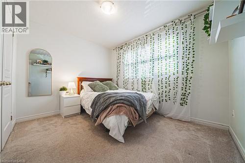 19 Liuna Court, Hamilton, ON - Indoor Photo Showing Bedroom