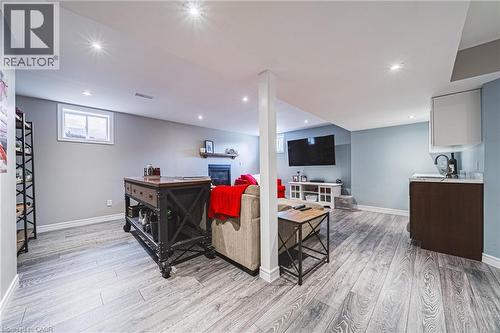 19 Liuna Court, Hamilton, ON - Indoor