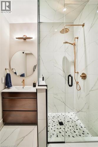 2284 Sideroad 1, Burlington, ON - Indoor Photo Showing Bathroom