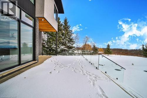 2284 Sideroad 1, Burlington, ON - Outdoor