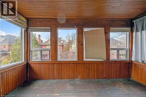 91 Spadina Avenue, Hamilton, ON - Indoor Photo Showing Other Room