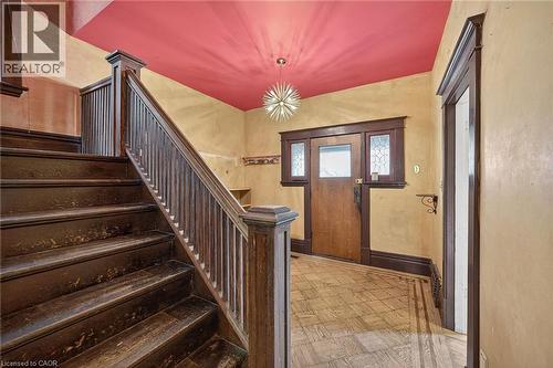 91 Spadina Avenue, Hamilton, ON - Indoor Photo Showing Other Room