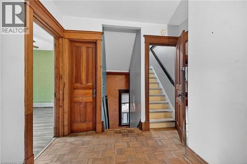 91 Spadina Avenue, Hamilton, ON - Indoor Photo Showing Other Room
