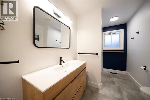 2 Grenada Drive, Simcoe, ON - Indoor Photo Showing Bathroom