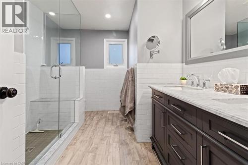 3182 Tania Crescent, Burlington, ON - Indoor Photo Showing Bathroom