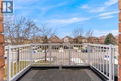 Balcony with a residential view - 