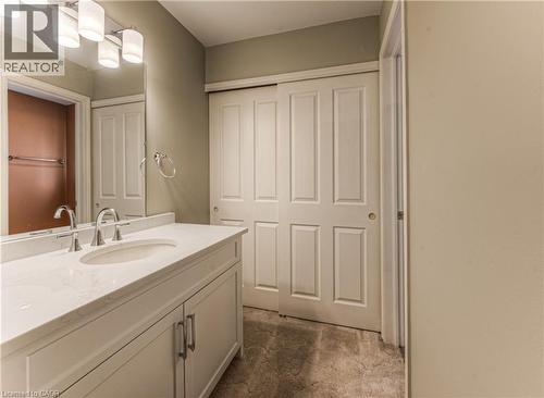2 Morningview Place, Kitchener, ON - Indoor Photo Showing Bathroom