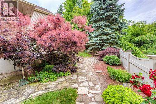 2 Morningview Place, Kitchener, ON - Outdoor