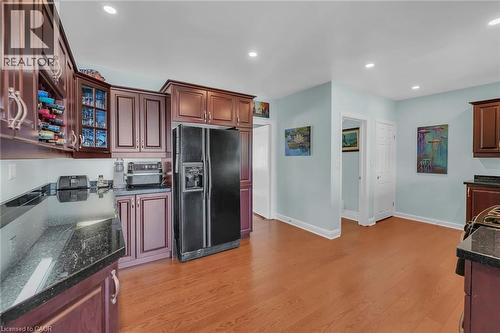 10 Tupper Boulevard, Grimsby, ON - Indoor Photo Showing Kitchen