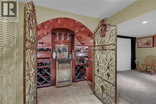 10 Tupper Boulevard, Grimsby, ON - Indoor Photo Showing Other Room