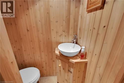 10 Tupper Boulevard, Grimsby, ON - Indoor Photo Showing Bathroom