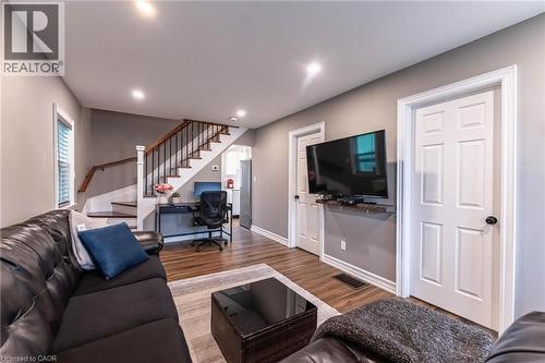 140 Royal Avenue, Hamilton, ON - Indoor Photo Showing Other Room