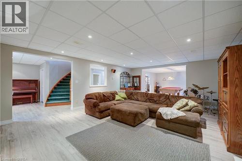 9 Scarfe Gardens, Brantford, ON - Indoor