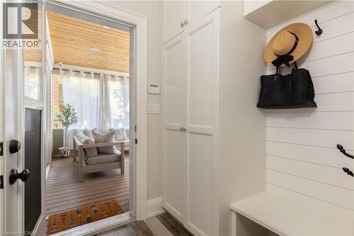 2195 Courtland Drive, Burlington, ON - Indoor Photo Showing Other Room