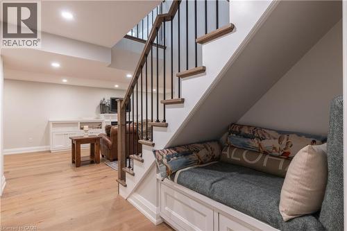 2195 Courtland Drive, Burlington, ON - Indoor Photo Showing Other Room