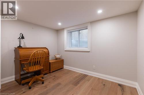 2195 Courtland Drive, Burlington, ON - Indoor