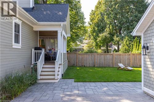 2195 Courtland Drive, Burlington, ON - Outdoor