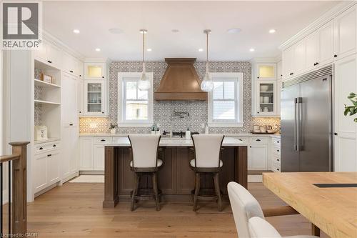 2195 Courtland Drive, Burlington, ON - Indoor