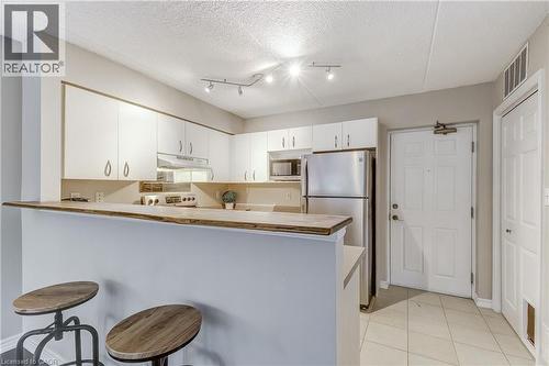 2055 Appleby Line Unit# 103, Burlington, ON - Indoor Photo Showing Kitchen