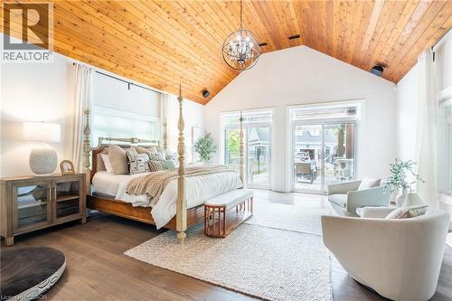 6618 Carriage Trail, Burlington, ON - Indoor