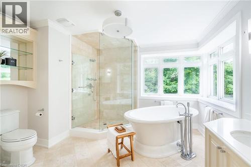 6618 Carriage Trail, Burlington, ON - Indoor Photo Showing Bathroom