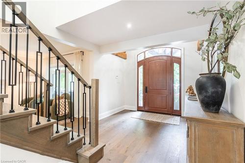 6618 Carriage Trail, Burlington, ON - Indoor Photo Showing Other Room