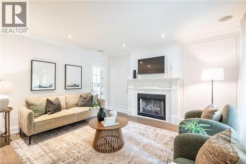 6618 Carriage Trail, Burlington, ON - Indoor Photo Showing Living Room With Fireplace