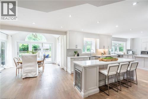 6618 Carriage Trail, Burlington, ON - Indoor