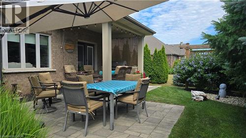 Lots of room for entertaining - 21 Tulip Tree Road, Niagara-On-The-Lake, ON - Outdoor With Deck Patio Veranda With Exterior