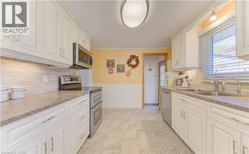 55 Gracefield Crescent, Kitchener, ON - Indoor Photo Showing Kitchen With Double Sink