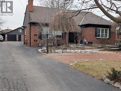 101 CENTENNIAL Parkway S  Hamilton, ON L8G 2C7