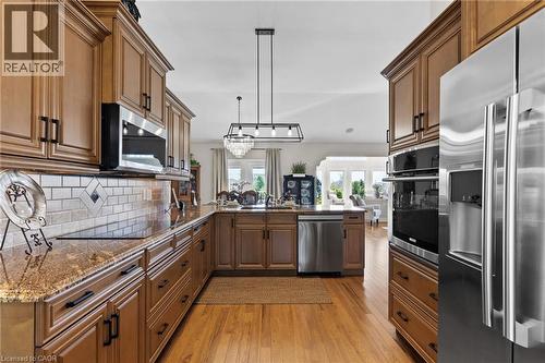 116 Sunrise Court, Ridgeway, ON - Indoor Photo Showing Kitchen With Upgraded Kitchen