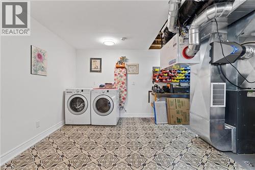 116 Sunrise Court, Ridgeway, ON - Indoor Photo Showing Laundry Room