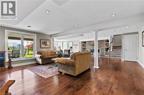 116 Sunrise Court, Ridgeway, ON - Indoor Photo Showing Living Room