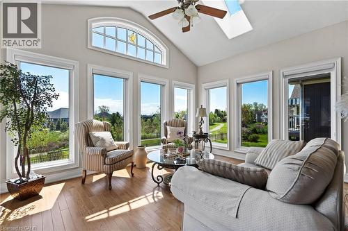 116 Sunrise Court, Ridgeway, ON - Indoor Photo Showing Living Room